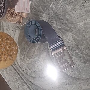 J.Lindeberg SLATER 40 PRO LEATHER BELT Belt size 32 like new